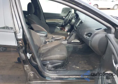 2015 Dodge Dart Sxt z USA, uszkodzony, nr VIN 1C3CDFBB9FD403418